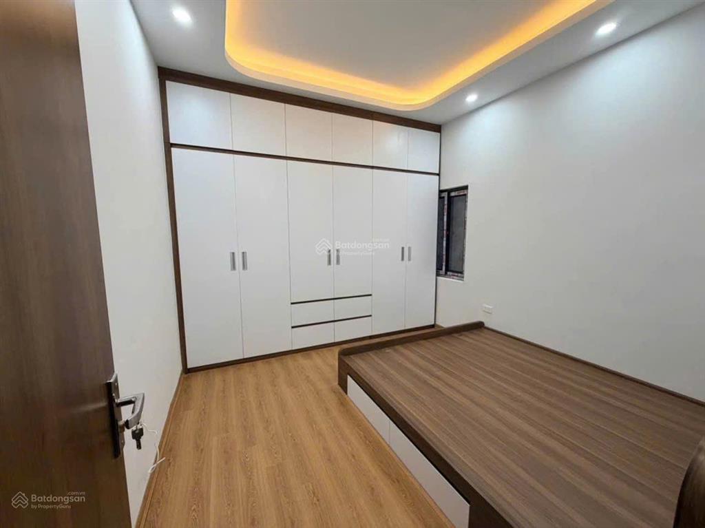 Siêu phẩm có 102 tại yên vĩnh,nhà đẹp  ngõ thoáng  ở ngay, dt 38 m2, 4pn,giá chỉ nhỉnh 5 tỉ