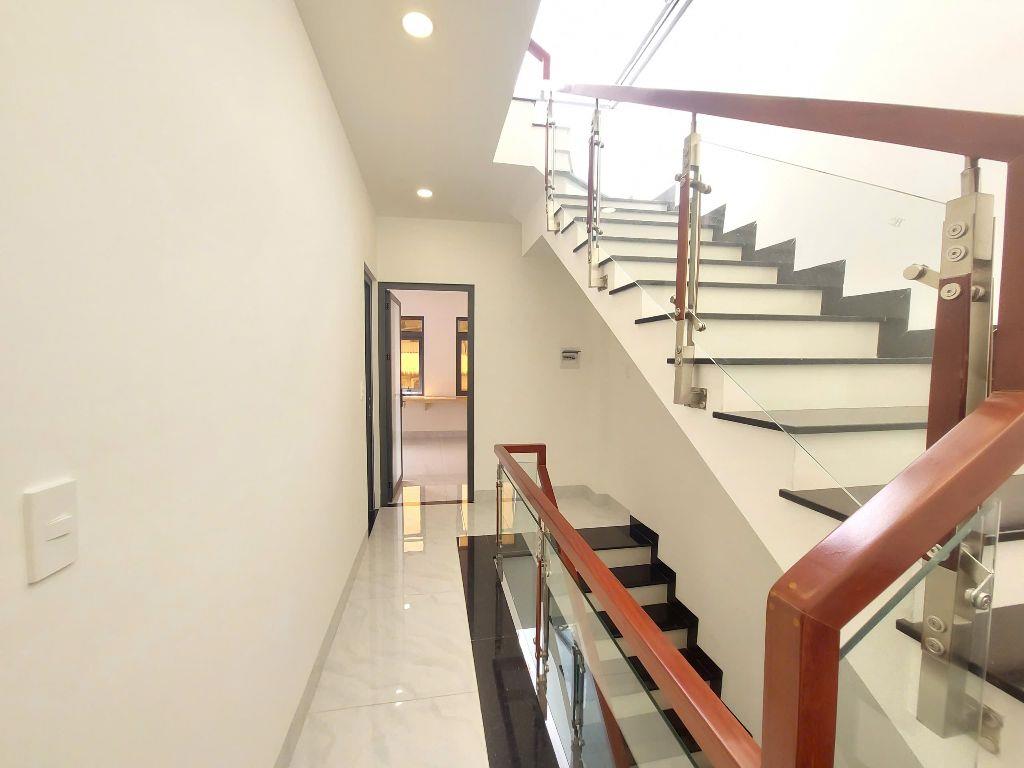 🏡 CHO THUÊ NHÀ ĐẸP - HẺM XE HƠI – 62M² – 3 TẦNG – HOÀNG HỮU NAM, QUẬN 9