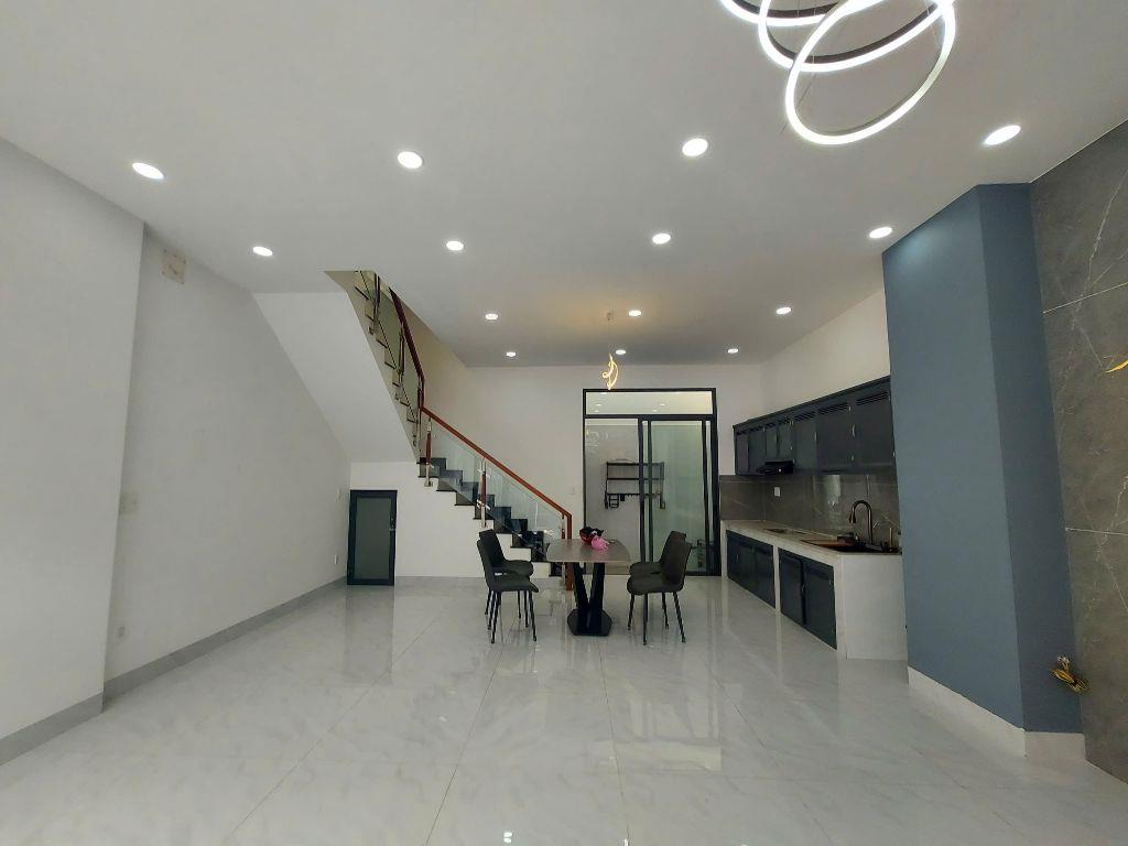 🏡 CHO THUÊ NHÀ ĐẸP - HẺM XE HƠI – 62M² – 3 TẦNG – HOÀNG HỮU NAM, QUẬN 9
