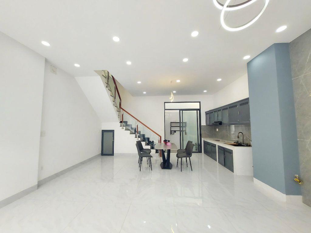 🏡 CHO THUÊ NHÀ ĐẸP - HẺM XE HƠI – 62M² – 3 TẦNG – HOÀNG HỮU NAM, QUẬN 9