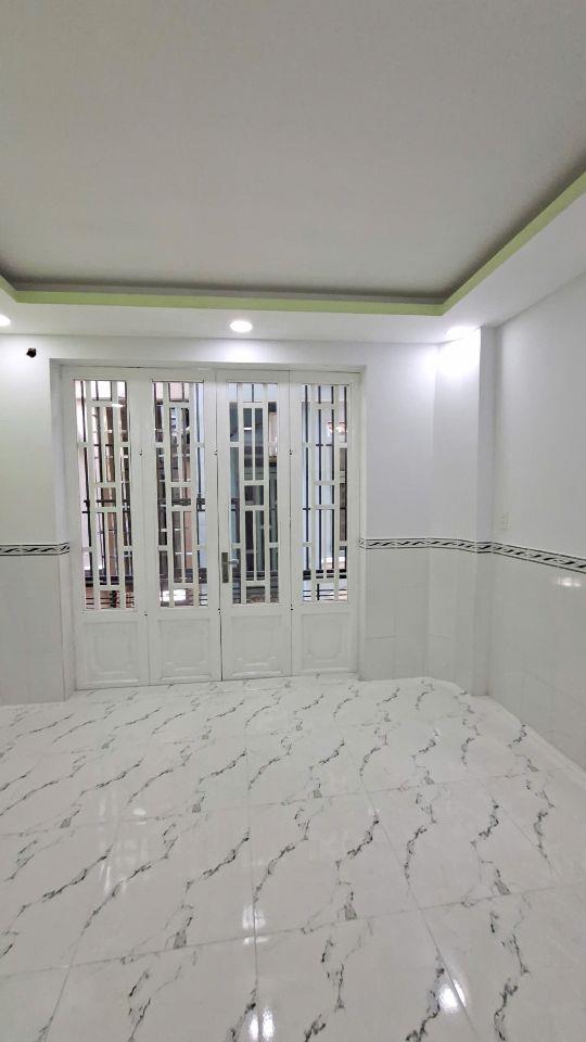 🔥 BÁN NHÀ CĂN GÓC 3 TẦNG KIÊN CỐ – 4 PHÒNG NGỦ – KHÔNG LỘ GIỚI – LÊ THÀNH PHƯƠNG, (QUẬN 8 CŨ) 🔥