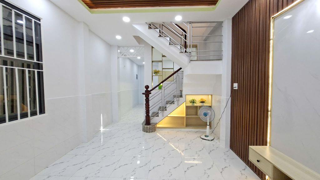🔥 BÁN NHÀ CĂN GÓC 3 TẦNG KIÊN CỐ – 4 PHÒNG NGỦ – KHÔNG LỘ GIỚI – LÊ THÀNH PHƯƠNG, (QUẬN 8 CŨ) 🔥