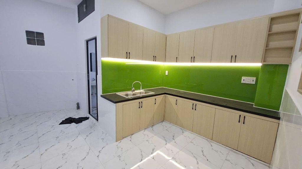 🔥 BÁN NHÀ CĂN GÓC 3 TẦNG KIÊN CỐ – 4 PHÒNG NGỦ – KHÔNG LỘ GIỚI – LÊ THÀNH PHƯƠNG, (QUẬN 8 CŨ) 🔥