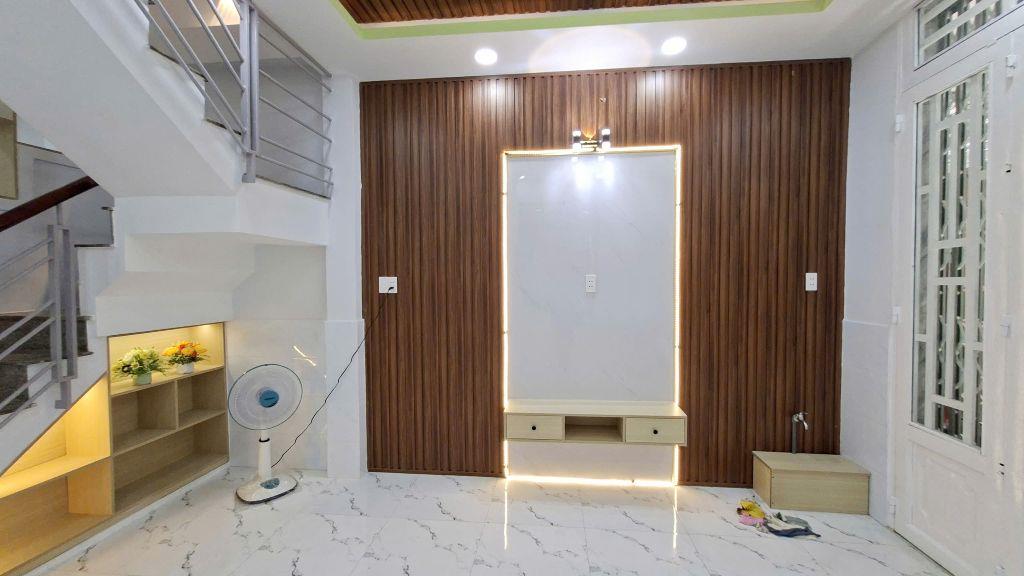 🔥 BÁN NHÀ CĂN GÓC 3 TẦNG KIÊN CỐ – 4 PHÒNG NGỦ – KHÔNG LỘ GIỚI – LÊ THÀNH PHƯƠNG, (QUẬN 8 CŨ) 🔥