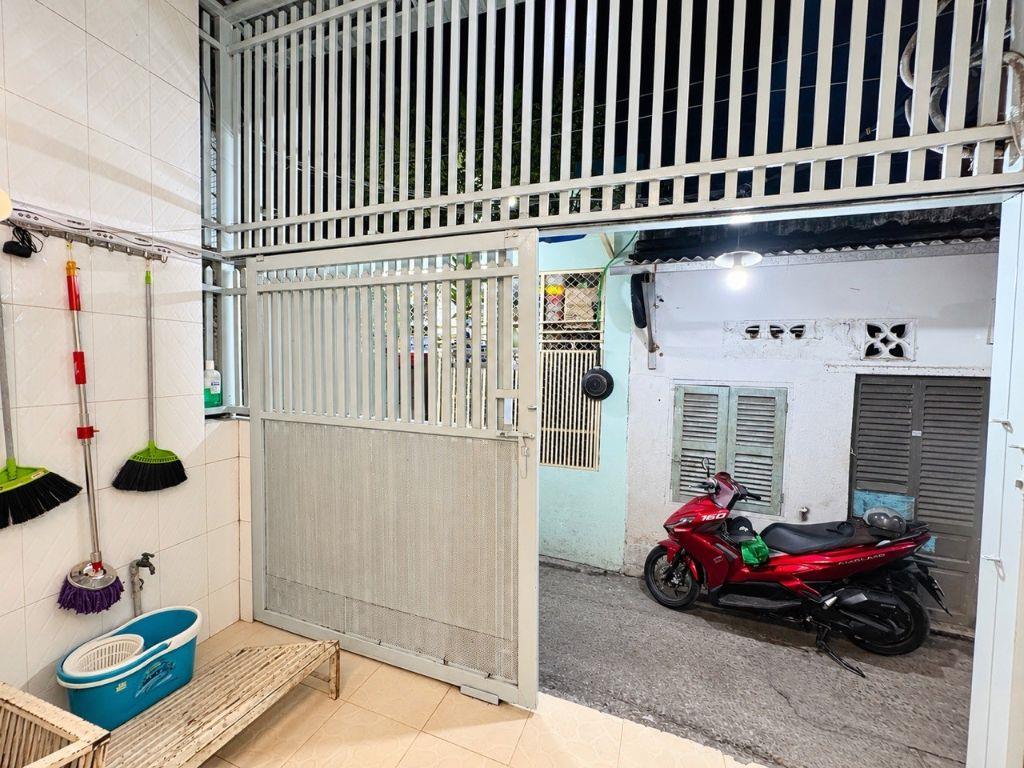 🏡 BÁN NHÀ ĐẸP 2 TẦNG – CÁCH MẶT TIỀN PHẠM HÙNG CHỈ 100M – KẾ CẦU CHÁNH HƯNG