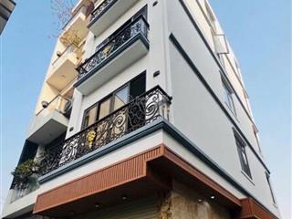 Cho thuê nhà mới cứng 6 tầng thang máy full đồ mới  ở việt hưng ngay sau bigc long biên  13tr