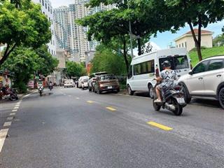 Ngọcthụy, nhà sân vườn không gian sống rộng rãi, gần thiên nhiên nhưng vẫn đầy đủ tiện ích 120m