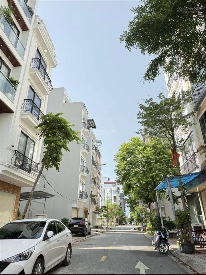  bán đất tđc ngọc thụy 50m2 ô tô dừng đỗ ngày đêm, bao quanh là công viên, hồ diều hòa  16.5 tỷ