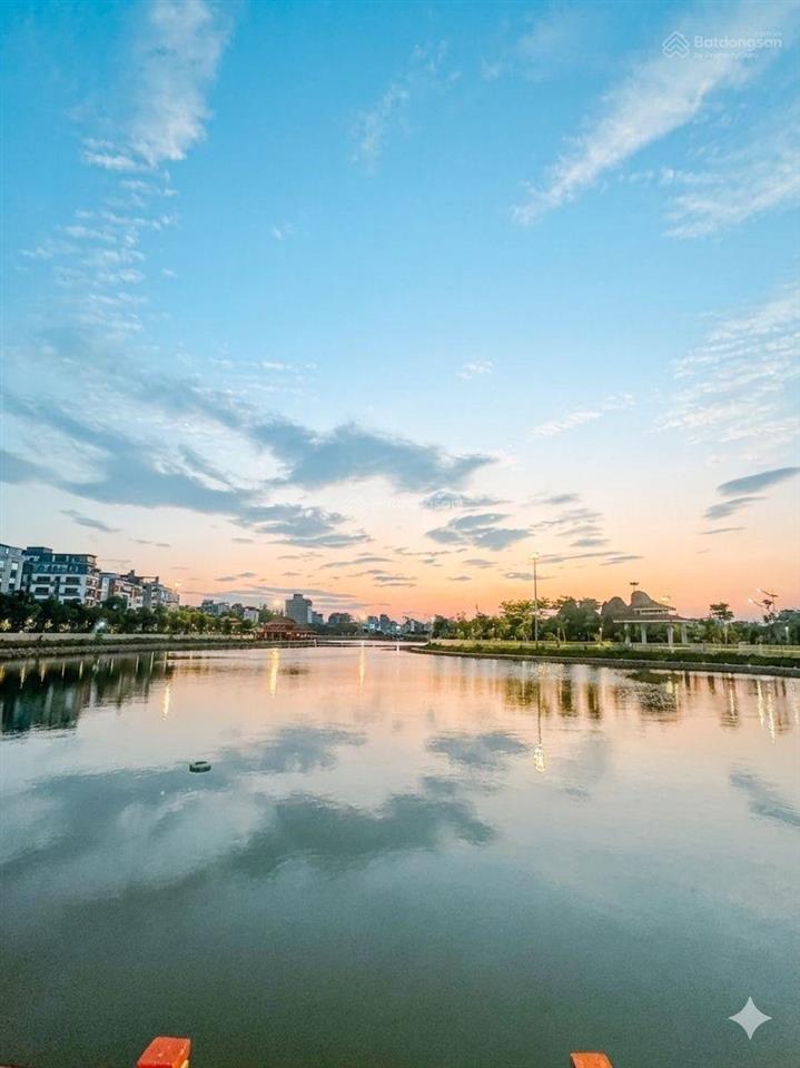  bán đất tđc ngọc thụy 50m2 ô tô dừng đỗ ngày đêm, bao quanh là công viên, hồ diều hòa  16.5 tỷ
