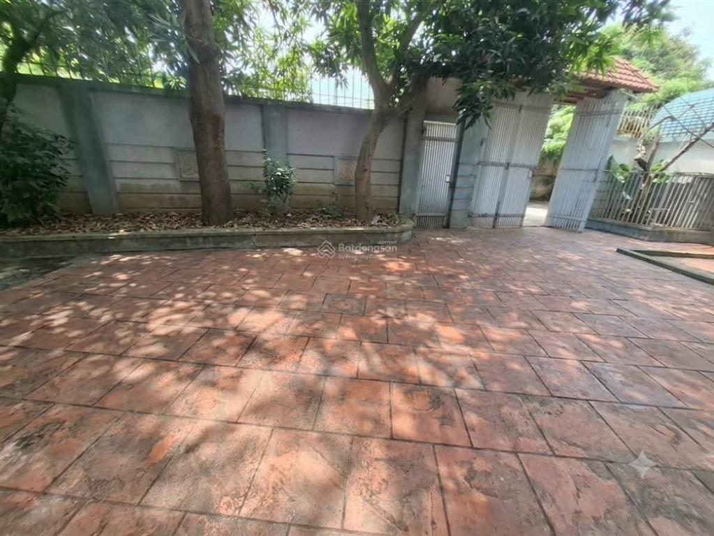 Cho thuê nhà 2 tầng 200m2 #ngôgiatự  việt hưng  #kinhdoanh  #đểkhohàng, #khovậnchuyển  10tr/