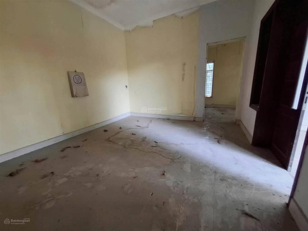 Cho thuê nhà 2 tầng 200m2 #ngôgiatự  việt hưng  #kinhdoanh  #đểkhohàng, #khovậnchuyển  10tr/