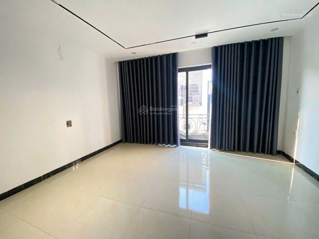 Bán nhà 5 tầng ô tô đỗ cửa phố nguyễn lam  long biên  7,45 tỷ ngay sát vinhomes riverside