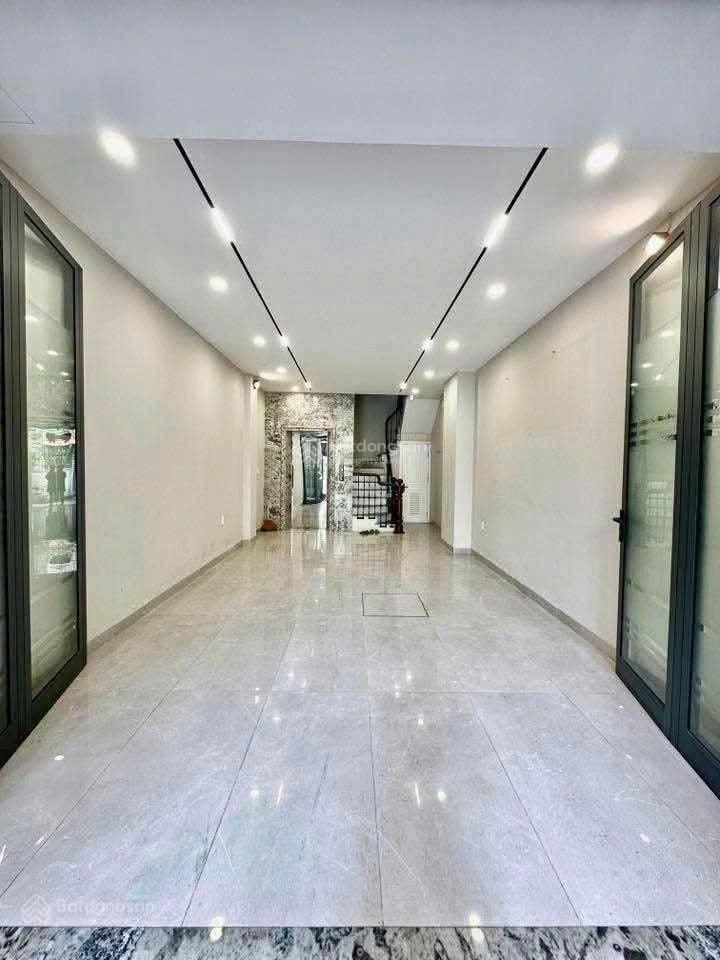 Cần bán nhà 6 tầng phố bồ đề, hồng tiến  thang máy  gara ô tô  ngõ thông  50m2  12.5 tỷ