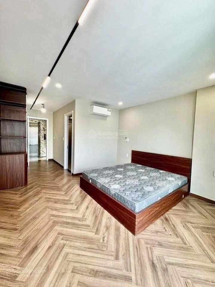 Cần bán nhà 6 tầng phố bồ đề, hồng tiến  thang máy  gara ô tô  ngõ thông  50m2  12.5 tỷ