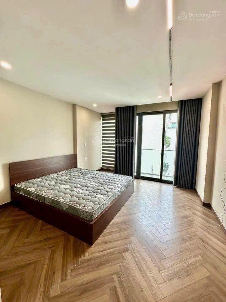 Cần bán nhà 6 tầng phố bồ đề, hồng tiến  thang máy  gara ô tô  ngõ thông  50m2  12.5 tỷ