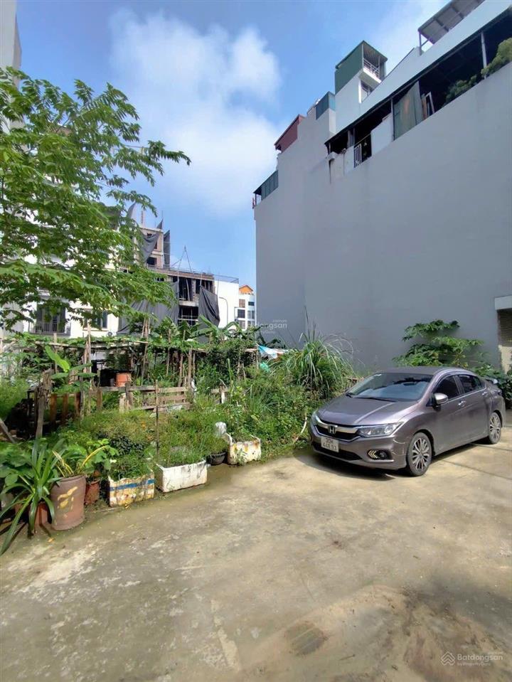 Bán gấp đất tđc ngọc thụy trung tâm bồ đề  đường ô tô tránh chạy vòng quanh  50m2  14.8 tỷ