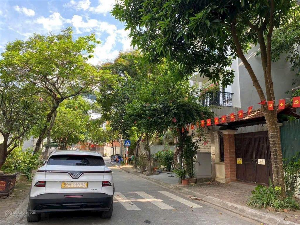 Bán gấp mảnh đấtphân lô việt hưng  giang biên lb | mặt tiền 5m  đường vỉa hè ô tô  77m2 18.3ty