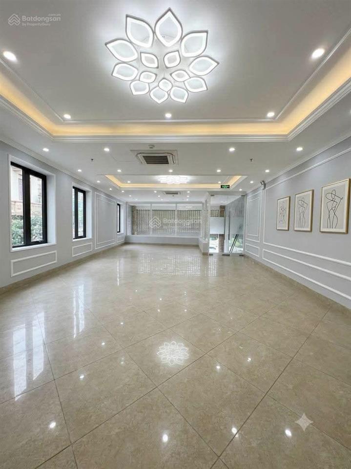Cho thuê tòa nhà mặt phố hồng tiến kinh doanh lô góc làm thương hiệu siêu đẹp  đủ pccc  78tr/th
