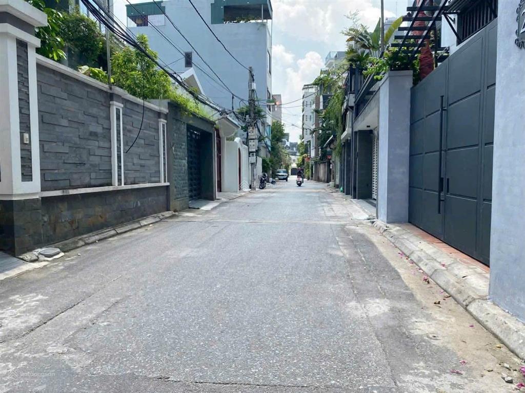 Bán đất phân lô ngọc thụy, long biên  ô tô tránh  cạnh công viên diện tích 110m2  17.9 tỷ