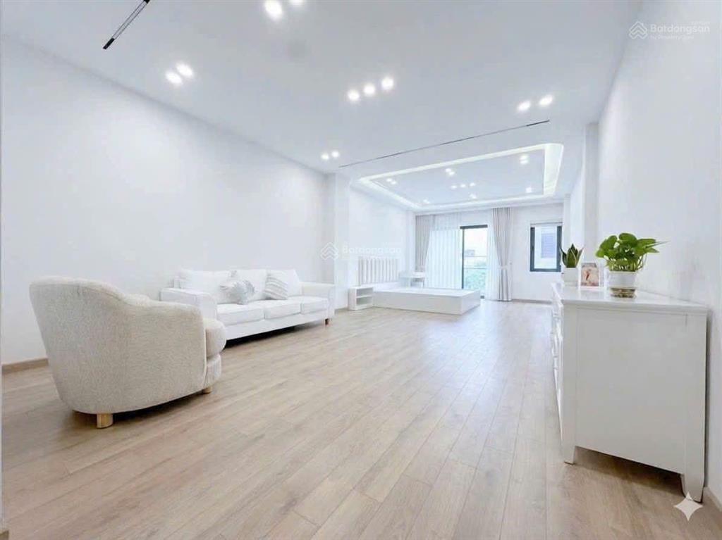 Nhà mới phố nguyễn sơn 80m2 x 6 tầng  17.5 tỷ thang máy  gara 2 ô tô  ở sướng  2 thoáng