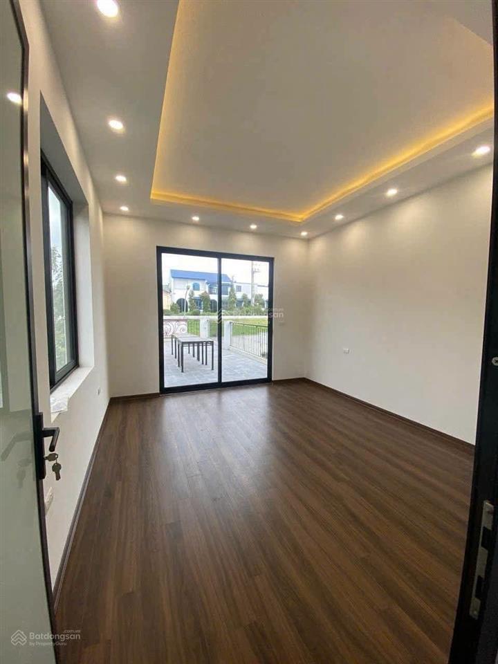 Cho thuê nhà mặt phố ngọc thụy, long biên  kinh doanh đa dạng, văn phòng. dt 80m2  18 triệu 