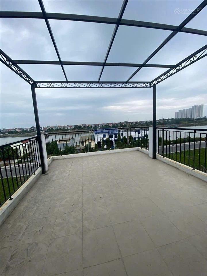 Cho thuê nhà mặt phố ngọc thụy, long biên  kinh doanh đa dạng, văn phòng. dt 80m2  18 triệu 