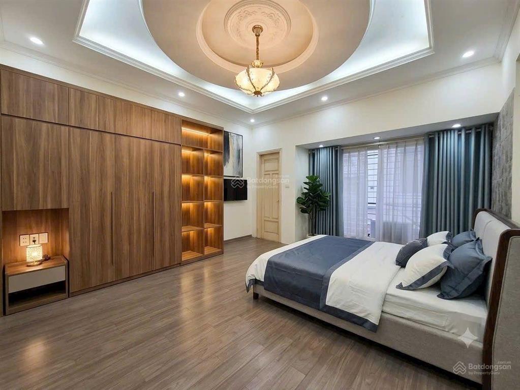 Bán nhà 5 tầng phố bồ đề  ngõ thông  ô tô 45m2  giá 12.9 tỷ bao thuế phí sang tên