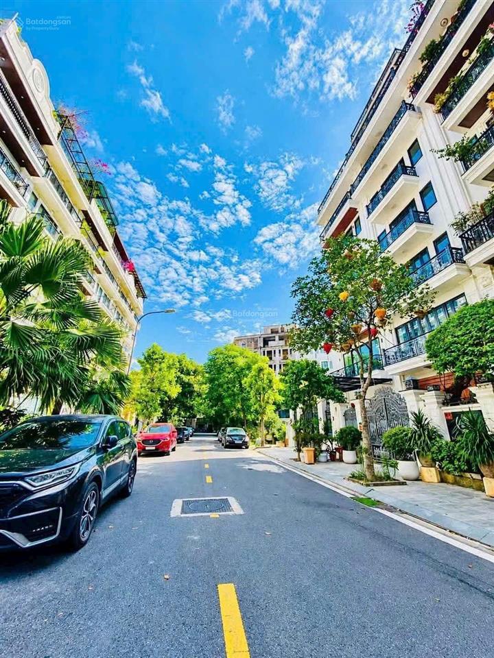 Bán nhà lk khu việt hưng view vườn hoa vỉa hè kinh doanh  trung tâm dạy học  dòng tiền 500tr/năm