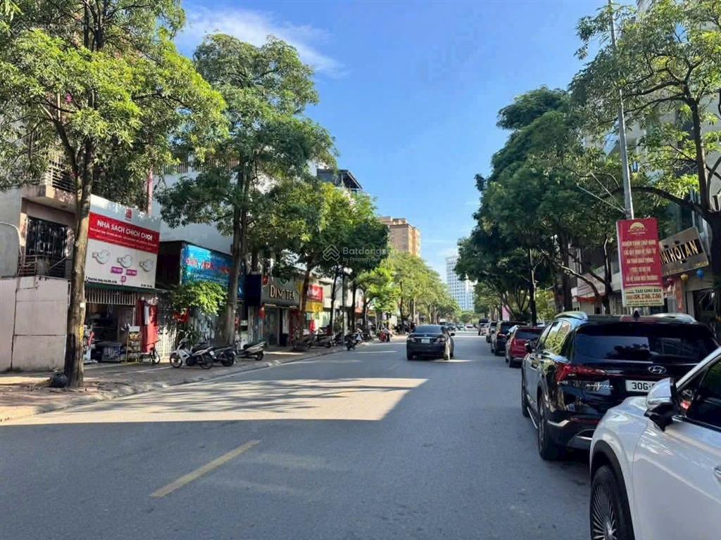 Bán đất lô góc việt hưng  giang biên, long biên mặt tiền 18m, ô tô, kinh doanh  dt 80.1m2  24 tỷ