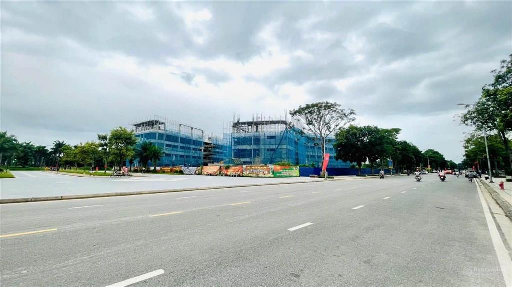 Bán biệt thự kđt đặng xá kích thước vàng 175m2  mặt tiền 12.5m  giá 34.8 tỷ  kd đa dạng