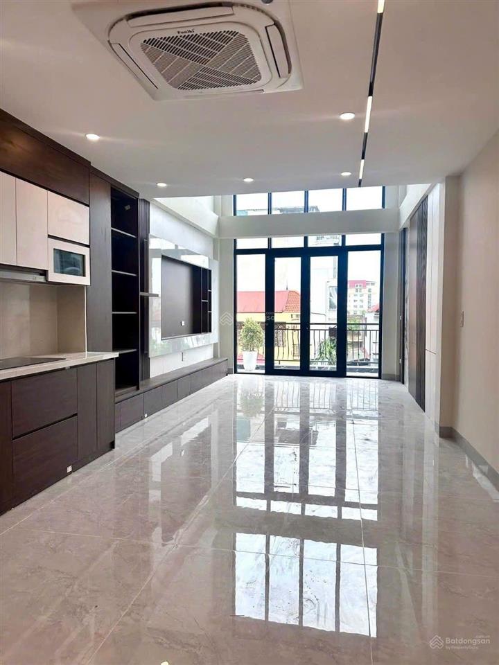 Bán nhà phân lô phố vip nguyễn sơn, lb đường vỉa hè ô tô dừng đỗ  7 tầng thang máy  2 thoáng  kd