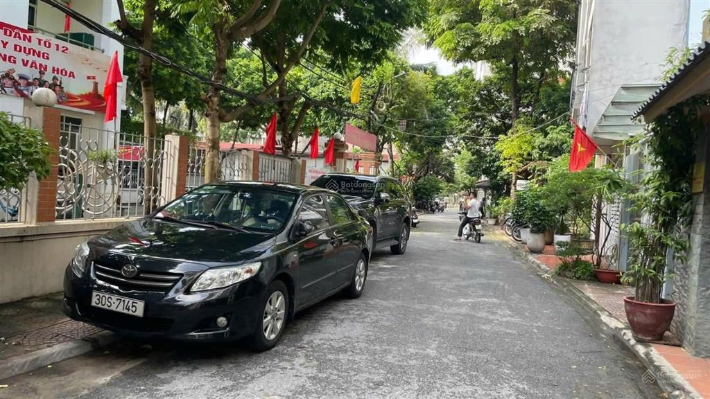 Bán nhà phân lô phố vip nguyễn sơn, lb đường vỉa hè ô tô dừng đỗ  7 tầng thang máy  2 thoáng  kd