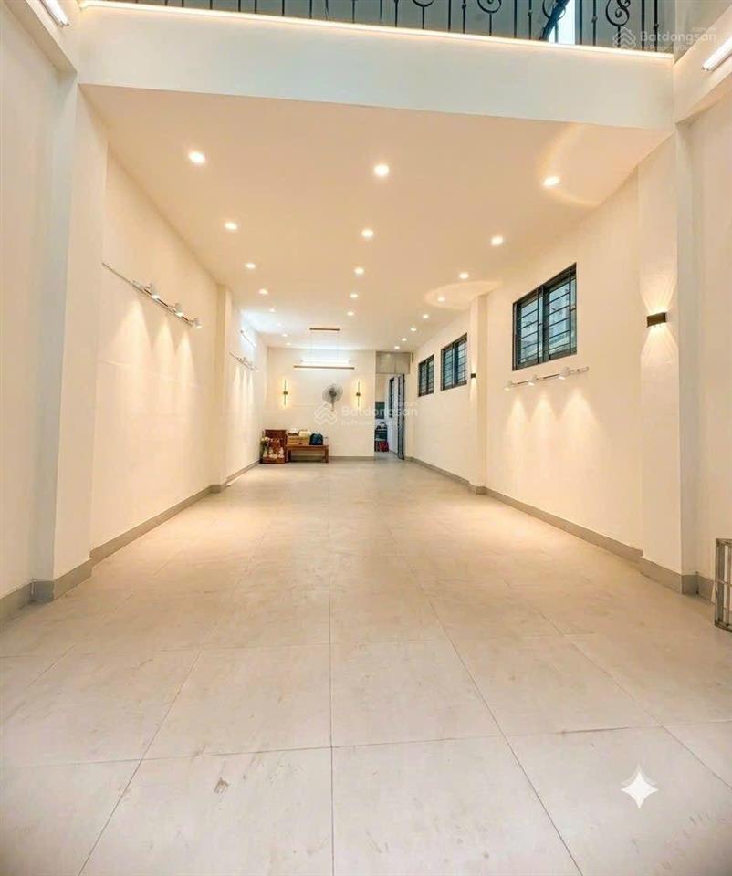 Bán nhà mặt phố, lô góc  hoàng như tiếp  ái mộ  vỉa hè rộng, ô tô dừng đỗ kinh doanh nhộn nhịp