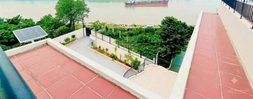 Cho thuê biệt thự sân vườn tại ngọc thụy  lb, dt 1800m2  46tr  làm khu nghỉ dưỡng  sống khỏe