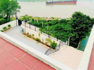 Cho thuê biệt thự sân vườn tại ngọc thụy  lb, dt 1800m2  46tr  làm khu nghỉ dưỡng  sống khỏe