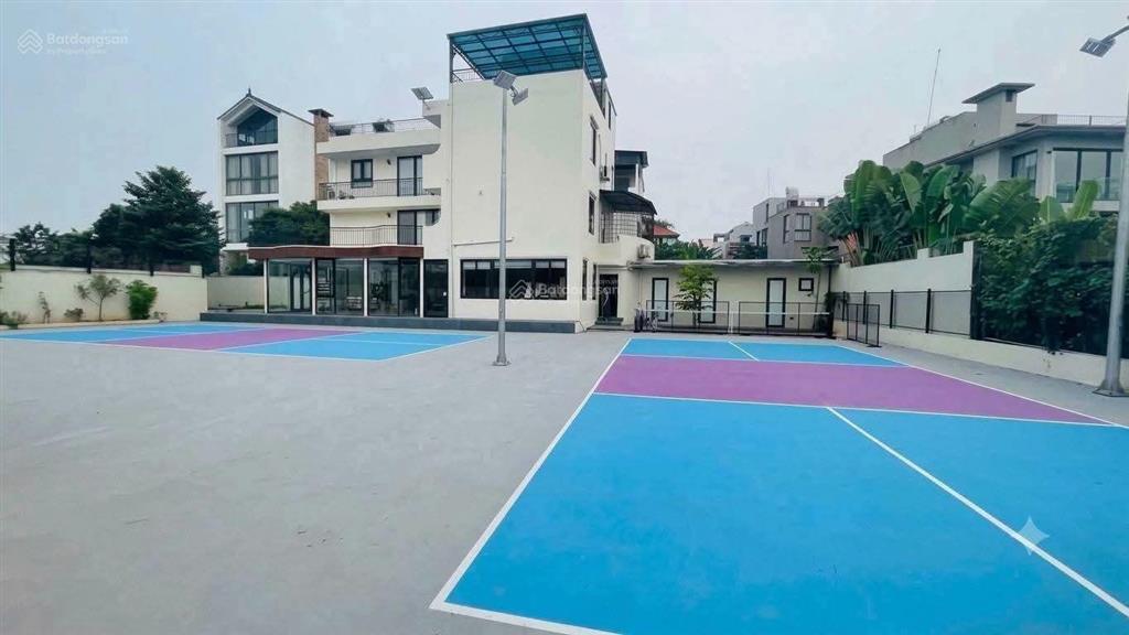 Cho thuê biệt thự sân vườn tại ngọc thụy  lb, dt 1800m2  46tr  làm khu nghỉ dưỡng  sống khỏe