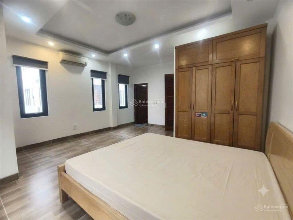 Cho thuê lâu dài nhà ngọc thụy  lô góc thoáng sáng  ô tô kinh doanh  50m2 11 triệu