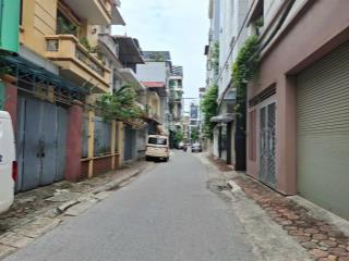 Đất tặng nhà 2 tầng 1 tum  phố giang biên  kẻ tạnh  long biên  cách ô tô tránh 10m