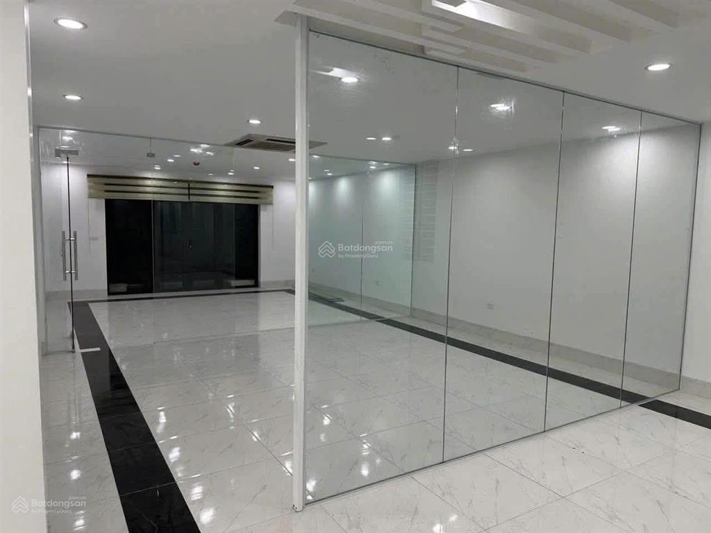 Cho thuê mặt bằng kinh doanh, văn phòng, mặt phố vũ đức thận lb, ngay sau trung tâm tm bigc lb.