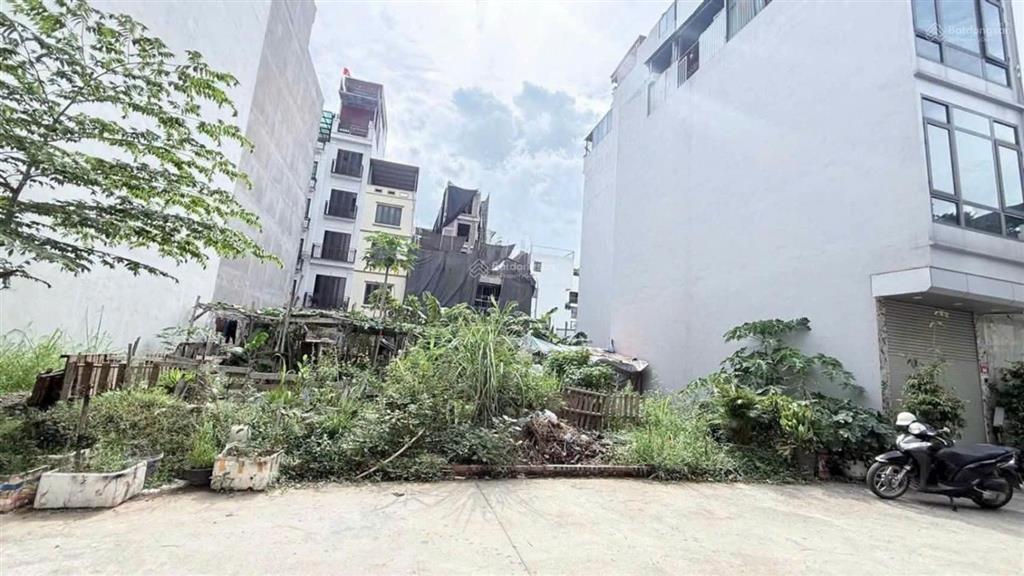 Bán lô đất tại khu tđc ngọc thụy, bồ đề, lb, đường 2 ô tô dừng đỗ  50m2  mt 5m  13.6 tỷ