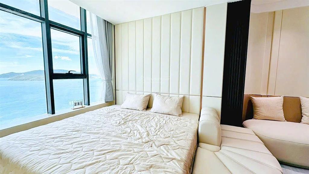 Kiều trinh  hàng hiếm  căn hộ 3pn view biển đông nam  oc3 mường thanh viễn triều