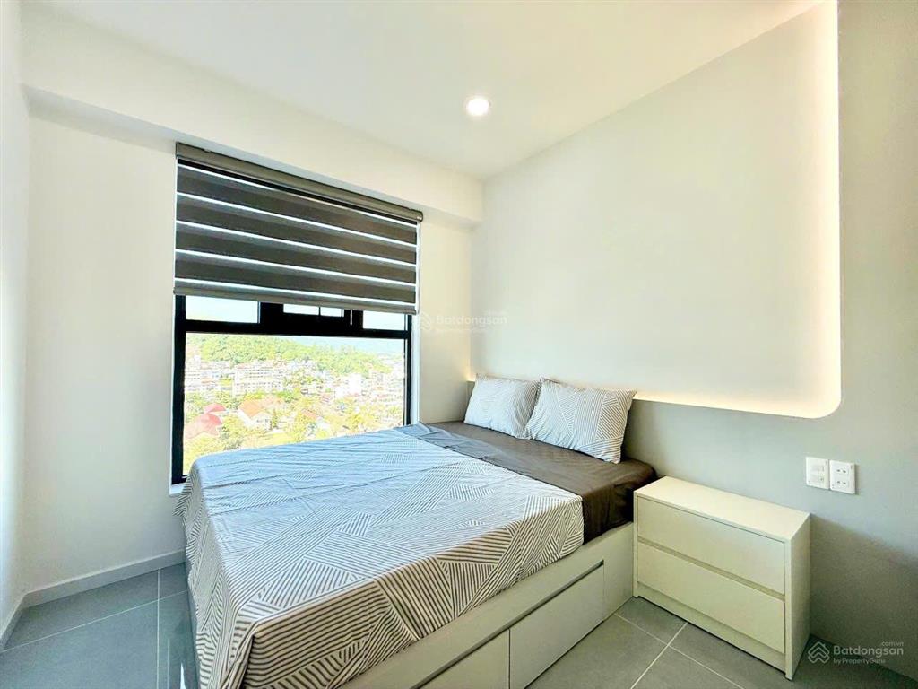 Kiều trinh  chủ gửi bán căn góc 3 ngủ mường thanh viễn triều nội thất mới 100%
