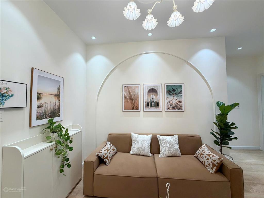 Kiều trinh  chủ gửi bán căn xéo biển 1424 (tầng 14 số 24 toà oc1b) giá 3 tỷ 280