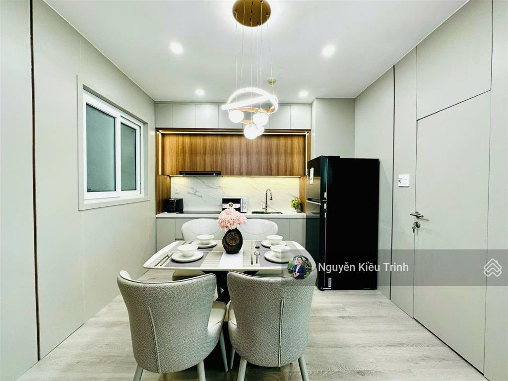 Đặc biệt  căn góc view biển đẹp xuất sắc, 45m2, nội thất đẹp, cho thuê 20tr/th