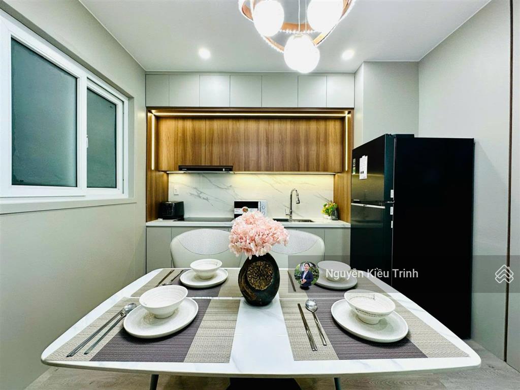 Đặc biệt  căn góc view biển đẹp xuất sắc, 45m2, nội thất đẹp, cho thuê 20tr/th