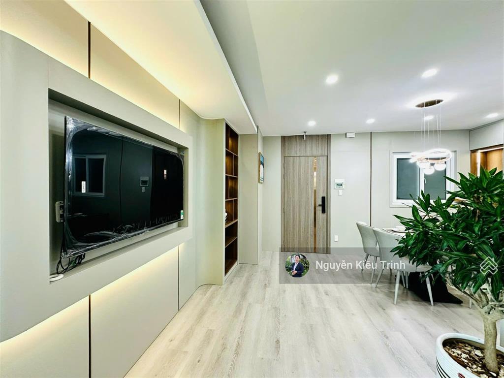 Đặc biệt  căn góc view biển đẹp xuất sắc, 45m2, nội thất đẹp, cho thuê 20tr/th
