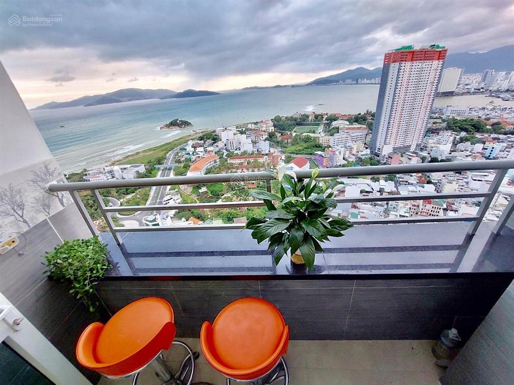 Kiều trinh  bán căn 20 tầng cao 39 toà oc2b giá 3,4 tỷ, view đông nam, rẻ hơn thị trường 300tr