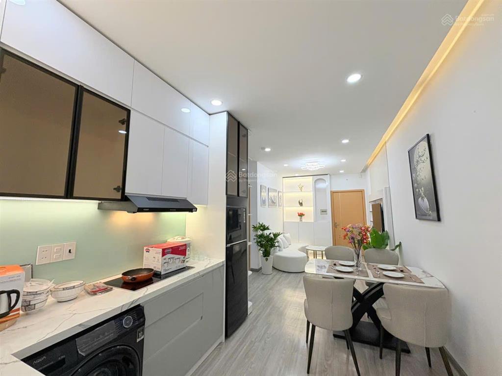 Kiều trinh  căn hộ view biển nội thất mới toà oc2a giá 3.250 tỷ, view thoáng, nội thất mới ở ngay