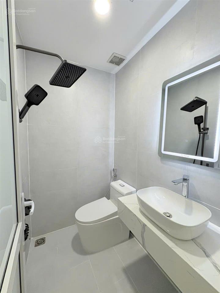 Kiều trinh  căn hộ view biển nội thất mới toà oc2a giá 3.250 tỷ, view thoáng, nội thất mới ở ngay