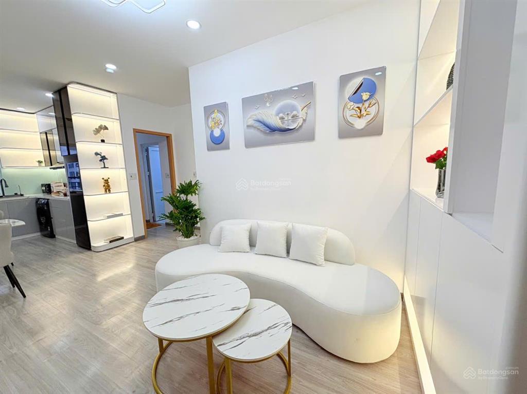 Kiều trinh  căn hộ view biển nội thất mới toà oc2a giá 3.250 tỷ, view thoáng, nội thất mới ở ngay